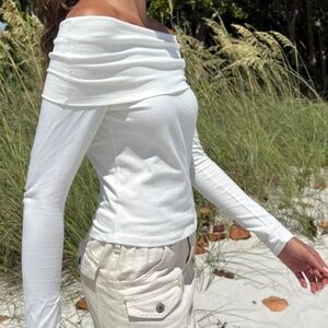 Brandy Melville Peggy Top Long Sleeve off the shoulder t-shirt white